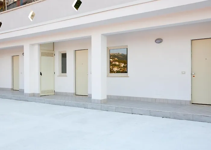 Criselle 4* אגרופולי